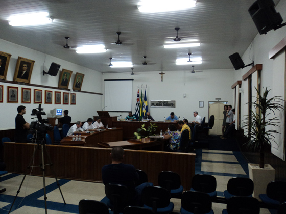 Vereadores durante a última sessão ordinária do mês no Plenário Palmiro Torrieri